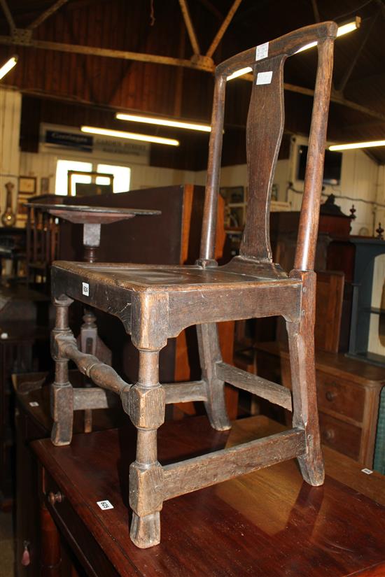 Tripod table and a single chair(-)